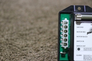 USED MOTORHOME POWER GEAR 140-1163 SLIDE OUT CONTROLLER FOR SALE