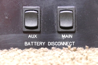 USED MOTORHOME BATTERY DISCONNECT F2075 AUX/MAIN SWITCH PANEL FOR SALE