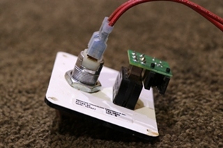 USED RV/MOTORHOME BED LIFT CONTROL KEY & SWITCH PANEL AT142-40 FOR SALE