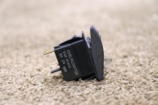 USED RV/MOTORHOME MIRR HEAT DASH SWITCH V1D1 FOR SALE