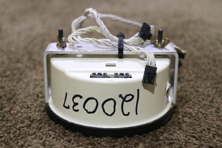 USED FREIGHTLINER W22-00019-004 SPEEDOMETER DASH GAUGE MOTORHOME PARTS FOR SALE