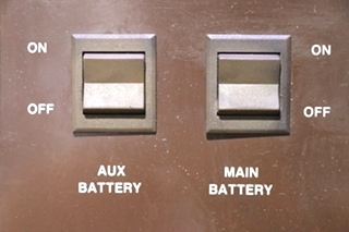 USED RV/MOTORHOME BATTERY DISCONNECT SWITCH PANEL FOR SALE