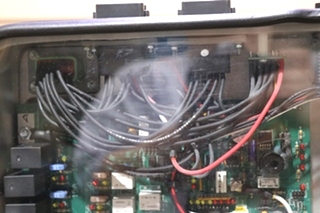 USED RV/MOTORHOME HWH LEVELEZE CONTROL BOX AP37703 FOR SALE
