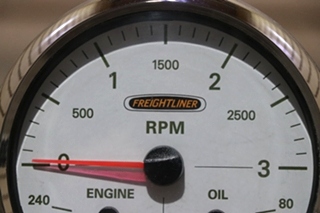 USED 3 IN 1 FREIGHTLINER TACH / ENGINE / OIL DASH GAUGE 7774-10001-01
