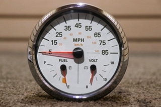 USED 7774-10002-01 3 IN 1 FREIGHTLINER SPEED / FUEL / VOLT DASH GAUGE