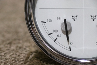 USED FREIGHTLINER 4 IN 1 W22-00013-011 OIL / TEMP / FRONT / REAR DASH GAUGE