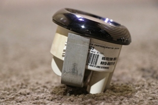 USED MEDALLION REAR AIR DASH GAUGE 6913-00277-29