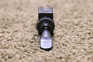 USED OFF / ON FLIP STYLE SWITCH