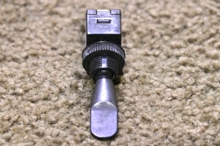 USED OFF / ON FLIP STYLE SWITCH