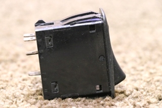 USED L11D1 MAP LIGHT DASH SWITCH