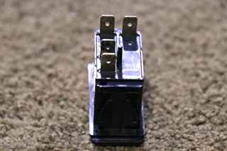 USED LIGHT DASH SWITCH V1D1