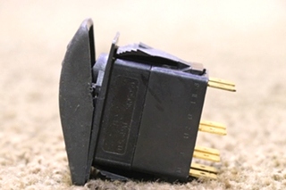 USED CRUISE ON / OFF VA12 DASH SWITCH