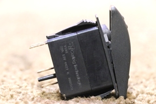 USED ENG PREHEAT V1D1 DASH SWITCH