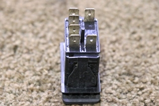 USED V8D1 GEN ON / OFF DASH SWITCH