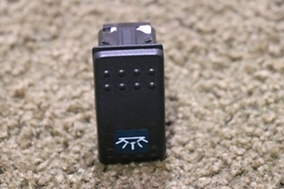 USED MAP LIGHT DASH SWITCH V4D1