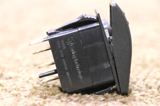 USED HIGH / LOW FAN V6D1 DASH SWITCH
