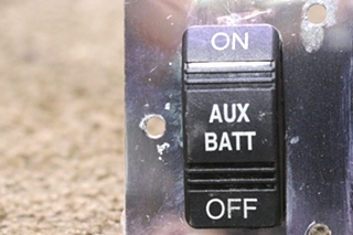USED BATT / AWNING / LIGHTS TRIPLE SWITCH PANEL