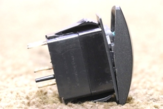 USED MIRROR HEAT DASH SWITCH