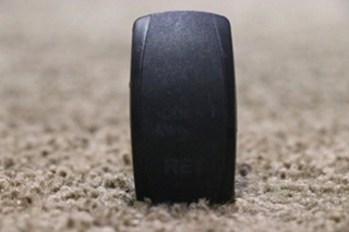 USED EXT / RET DOOR AWNING VLD1 DASH SWITCH