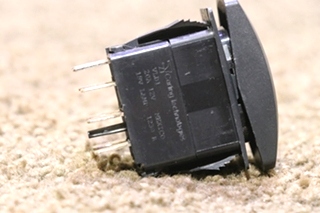 USED EXT / RET DOOR AWNING VLD1 DASH SWITCH