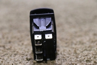 USED CEILING LIGHT DASH SWITCH V4D1