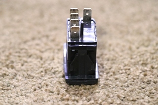 USED CEILING LIGHT DASH SWITCH V4D1