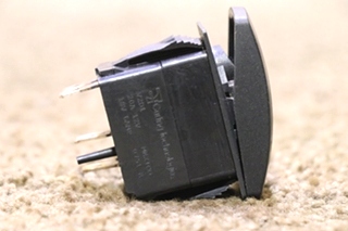 USED CEILING LIGHT V2D1 DASH SWITCH