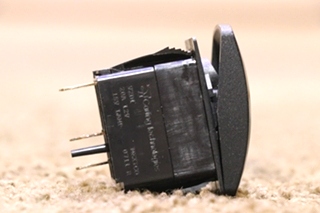 USED AIR DUMP V2D1 DASH SWITCH