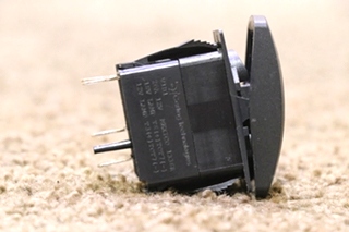 USED ENTRY STEP DASH SWITCH V1D1