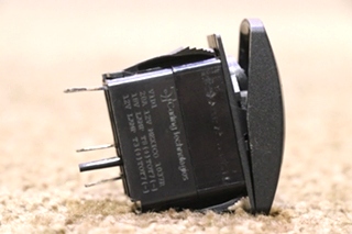 USED TAG AXLE DASH SWITCH V1D1