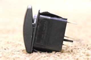 USED MIRROR HEAT DASH SWITCH V1D1