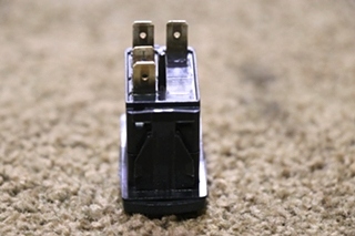 USED MIRROR HEAT DASH SWITCH V1D1