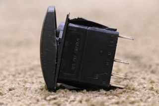 USED VAD2 STOR LIGHT SWITCH