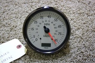 USED SPEEDOMETER 945869 081403 FOR SALE