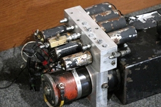 USED AP32827 HWH HYDRAULIC PUMP