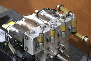 USED HWH HYDRAULIC PUMP AP29578