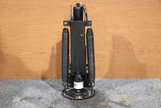 USED HWH AP39897 LEVELING JACK