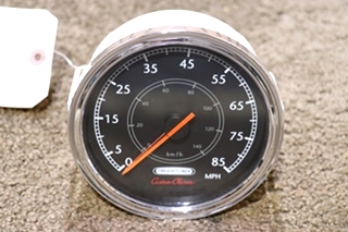 USED FREIGHTLINER SPEEDOMETER DASH GAUGE W22-00025-018
