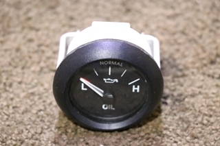 USED FREIGHTLINER 6913-00049-01 OIL PRESS DASH GAUGE