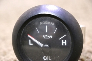 USED FREIGHTLINER W22-00005-000 OIL PRESS DASH GAUGE