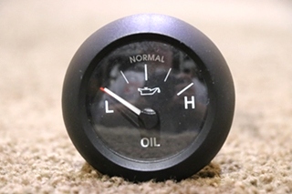 USED W22-00005-000 FREIGHTLINER OIL PRESS DASH GAUGE