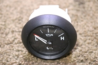 USED W22-00005-000 FREIGHTLINER OIL PRESS DASH GAUGE