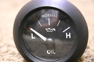 USED W22-00005-000 FREIGHTLINER OIL PRESS DASH GAUGE