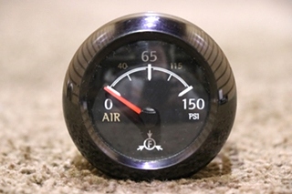 USED MEDALLION 16622901 FRONT AIR DASH GAUGE
