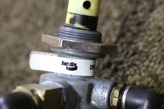 USED MOTORHOME BENDIX 284726 PARKING BRAKE DASH SWITCH FOR SALE