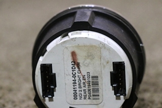 USED RV/MOTORHOME REAR AIR DASH GAUGE 00041194-0C1D42 FOR SALE