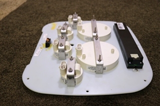 USED RV/MOTORHOME COMPLETE FREIGHTLINER DASH GAUGE CLUSTER FOR SALE