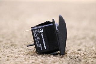 USED RV V1D1 SIDE DOCK DASH SWITCH FOR SALE