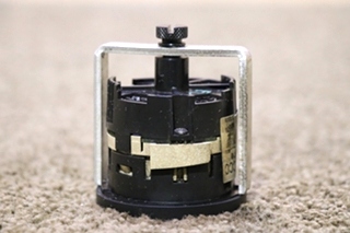 USED RV/MOTORHOME FREIGHTLINER OIL PRESS W22-00005-017 FOR SALE