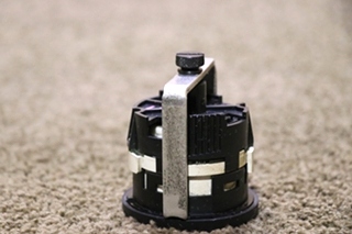 USED RV/MOTORHOME FREIGHTLINER OIL PRESS W22-00005-017 FOR SALE